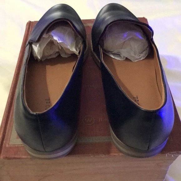 Indigo Rd Black loafers - Picture 4 of 10